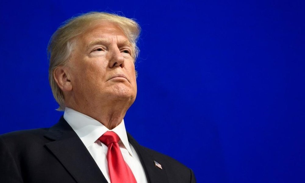 Trump demande à CNN de retirer un sondage le donnant perdant, la chaîne lui répond